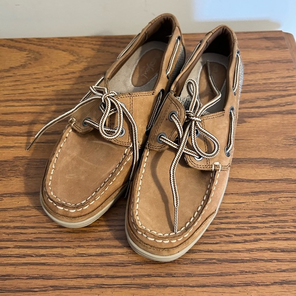 Brand New Woman’s Natural Soul Leather Boat Shoes Size 6M - Picture 1 of 5